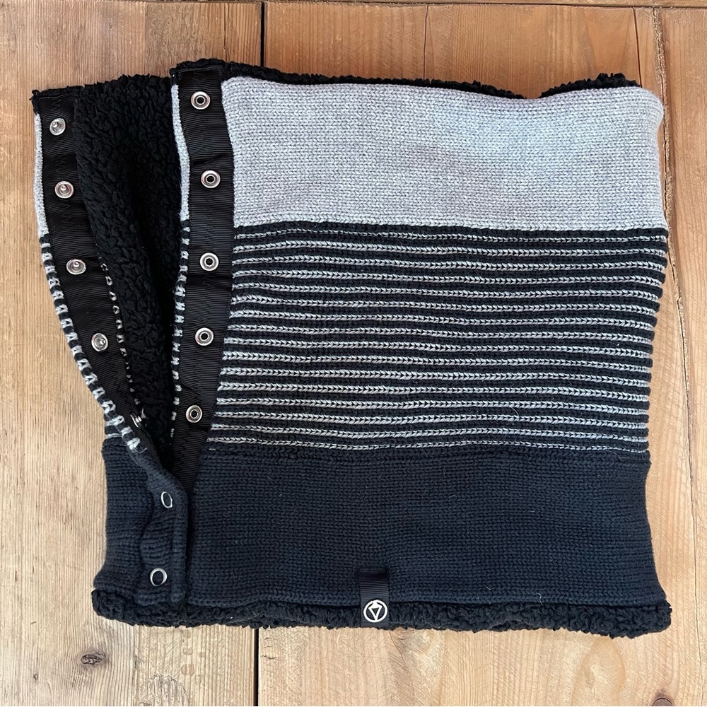 Ivivva by Lululemon Girls Snow Salutation Scarf